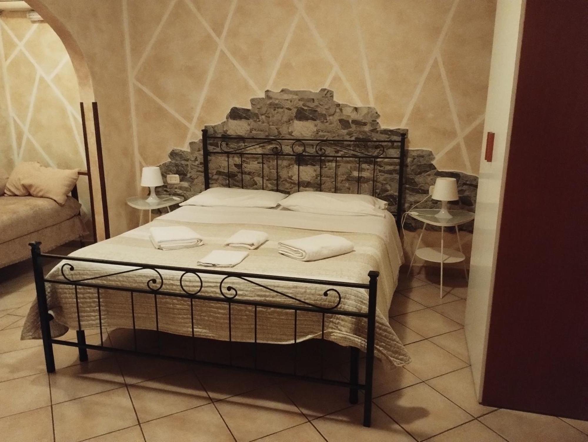 B&B Ar Colle 2 วัลมนโตเน ภายนอก รูปภาพ